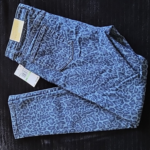 Micheal Kors Leopard Jeans - Picture 8 of 9